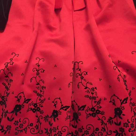 Girl's Festive Holiday Dress Size 7 - Picture 6 of 6